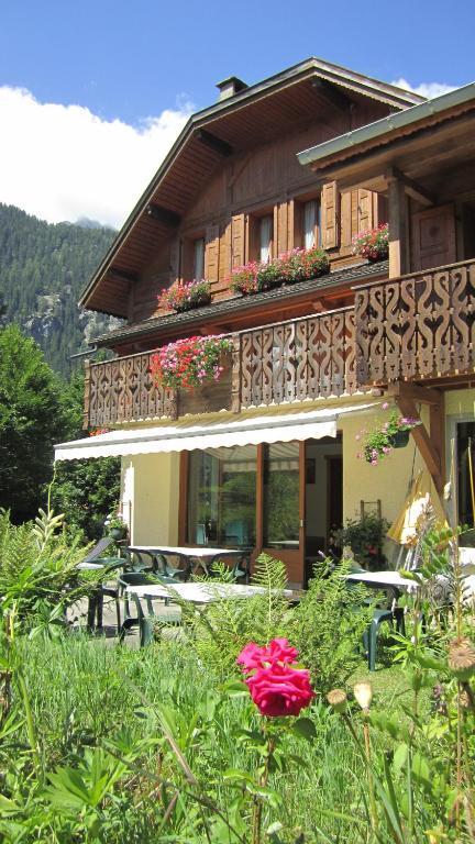 Acomodação com café da manhã  Beausoleil 3*